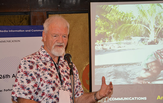 Pacific Media Centre's director Professor David Robie presenting at the AMIC2018 conference on "talanoa journalism". Image: AMIC2018