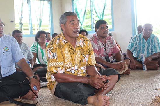 Sawana Village headman Nala Fotofili stresses a point during the talanoa session at the Lomaloma Village Hall. Image: Sophie Ralulu/IB