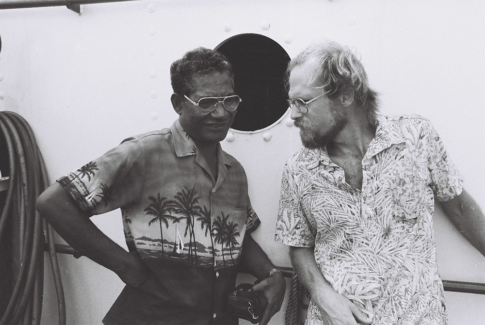 Steve Sawyer with Marshall Islands senator Jeton Anjain ... planned the Rongelap evacuation. Image: © David Robie/Eyes Of Fire