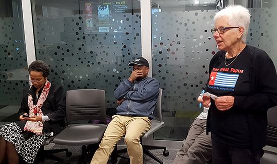 Social justice activist Maire Leadbeater (right), author of a forthcoming book on West Papua, with “wantok” Melanesians at the Pacific Media Centre seminar last night. Image” Del Abcede/PMC