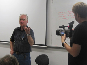 Murray Horton at last night's seminar. Photo: Alex Perrottet/PMC