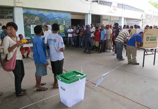 Students voting in the 2012 general election at UPNG. Image: PMC