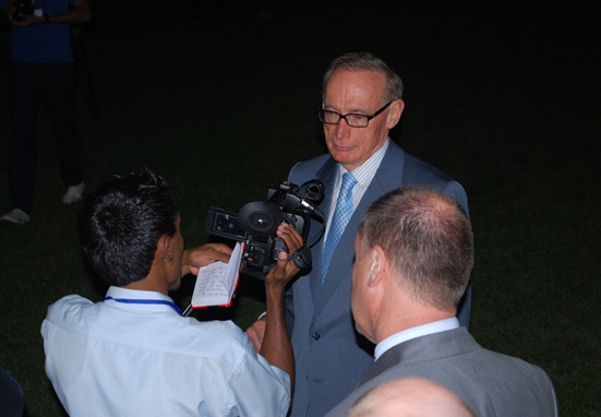 A young Fijian reporter working hard while interviewing Australian Foreign Minister Bob Carr last week